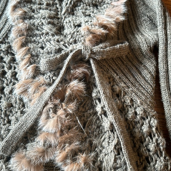 NESS fur cardigan. (Rabbit fur) - Picture 11 of 11